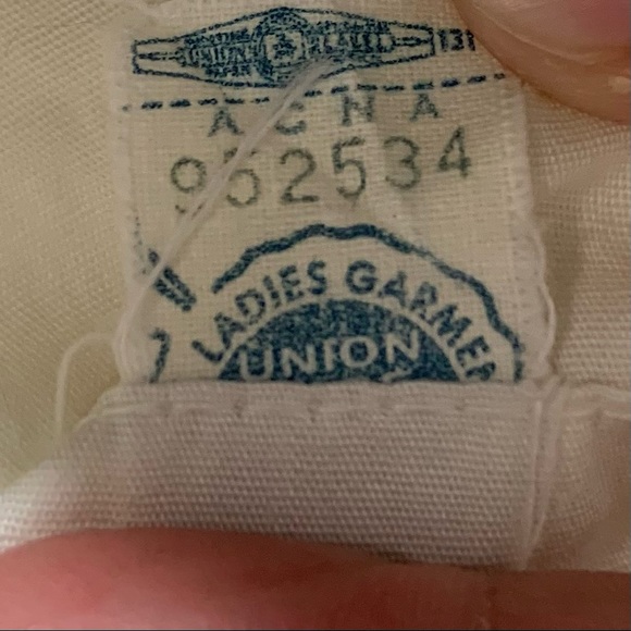 Vintage Girls Size 12 Button Up Shirt. Mushroom Embroidery. Made in USA *flawed* - Picture 4 of 7